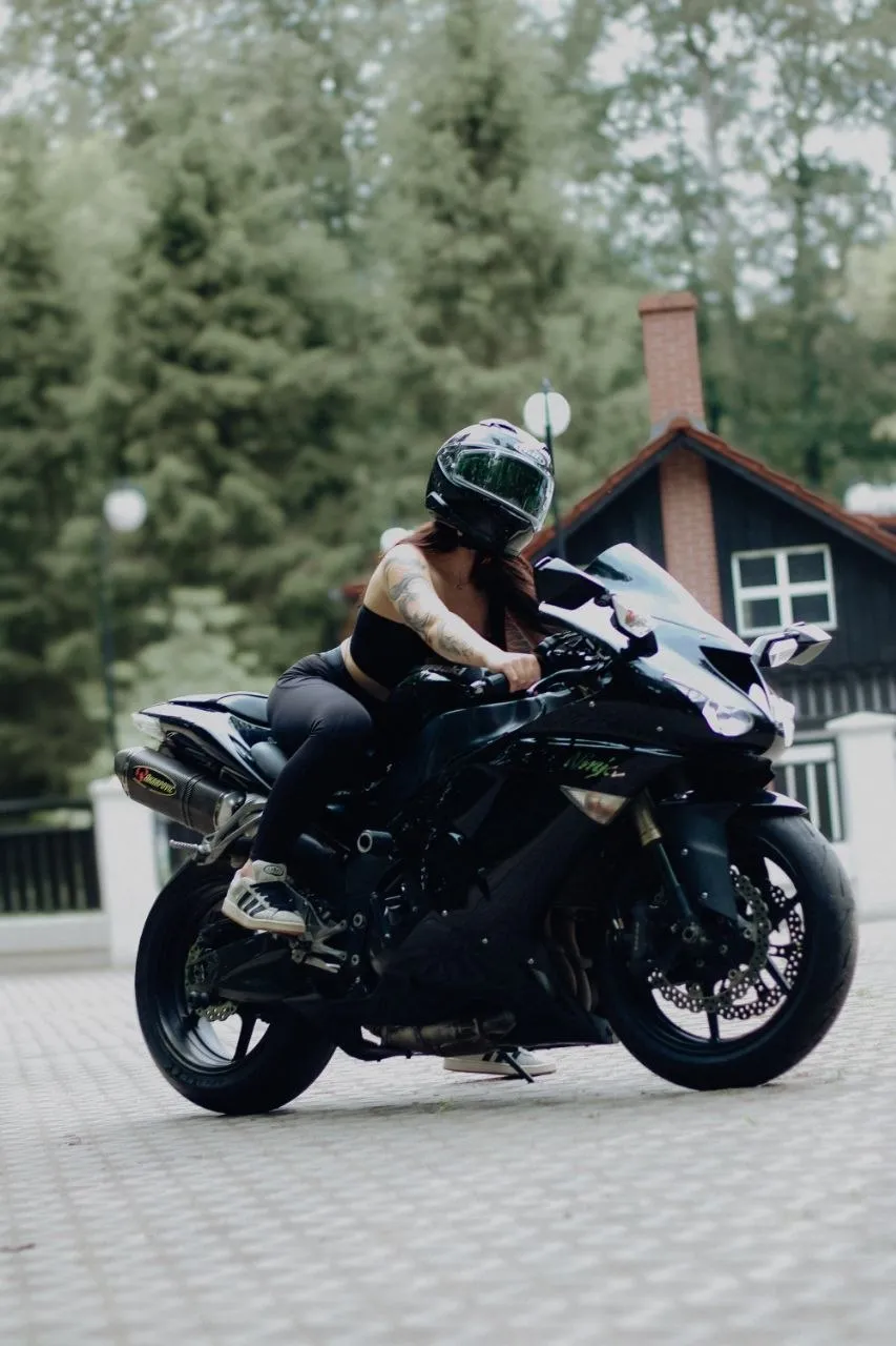 Sesja z motocyklem
